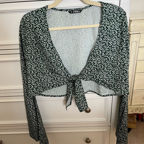 SHEIN Bundle - Picture 1 of 9